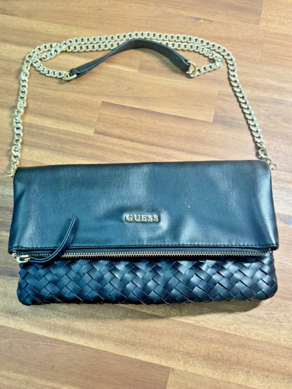 Guess Black and Gold Crossbody Weave Handbag Bag Women's Purse Pockets Classy